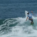 Surfcamp & *