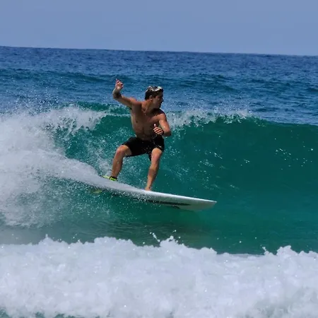 Surfcamp & *