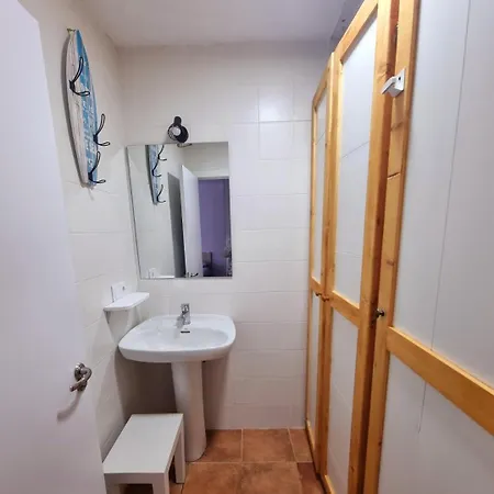 Albergue Surfcamp &