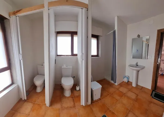 Surfcamp & Hostal Llanes