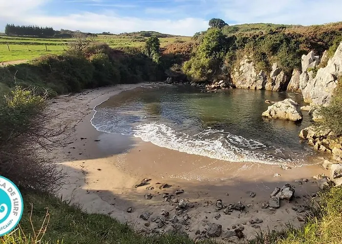 Hostal Surfcamp & Llanes